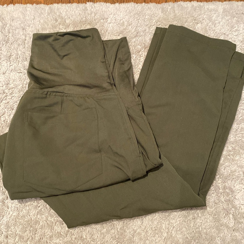 Mandala Maternity cargo pant size medium. Gently used non smoking home